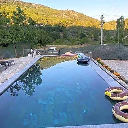 فندق Dedehan Retreat